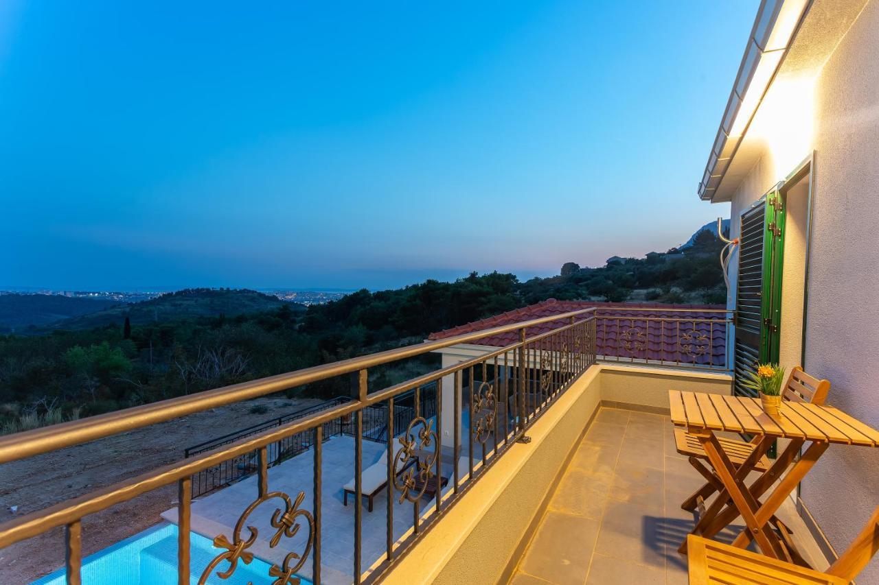 Secluded House - Guaranteed Privacy - Heated Pool Villa Klis Exteriör bild