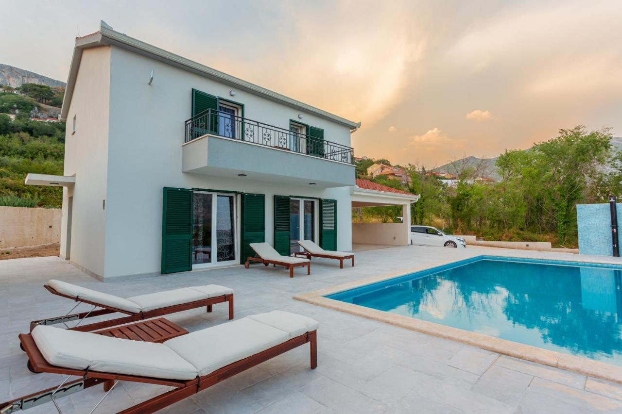 Secluded House - Guaranteed Privacy - Heated Pool Villa Klis Exteriör bild