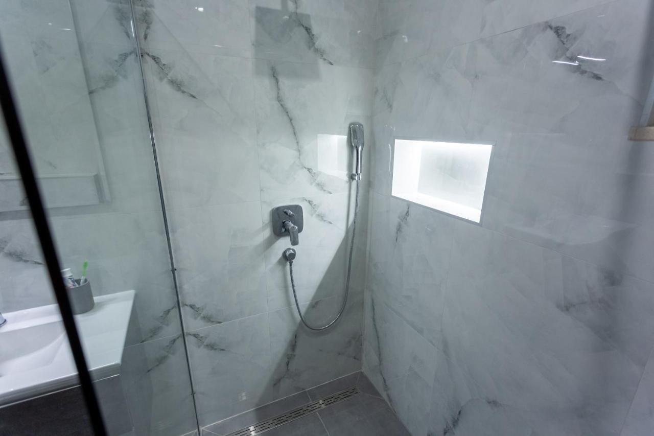 Secluded House - Guaranteed Privacy - Heated Pool Villa Klis Exteriör bild