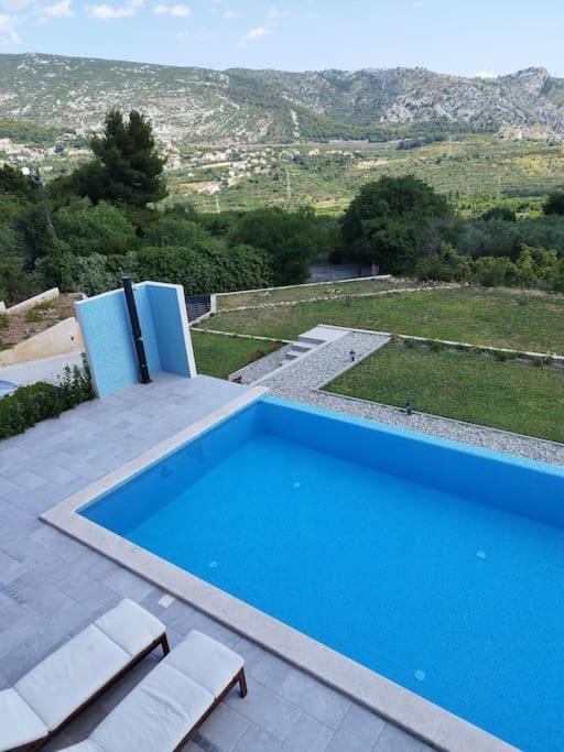 Secluded House - Guaranteed Privacy - Heated Pool Villa Klis Exteriör bild