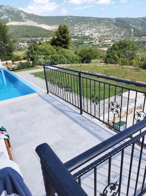 Secluded House - Guaranteed Privacy - Heated Pool Villa Klis Exteriör bild