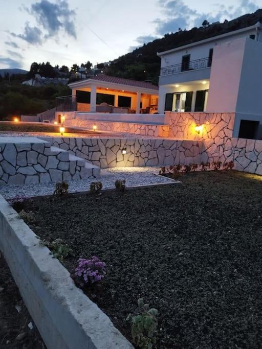 Secluded House - Guaranteed Privacy - Heated Pool Villa Klis Exteriör bild